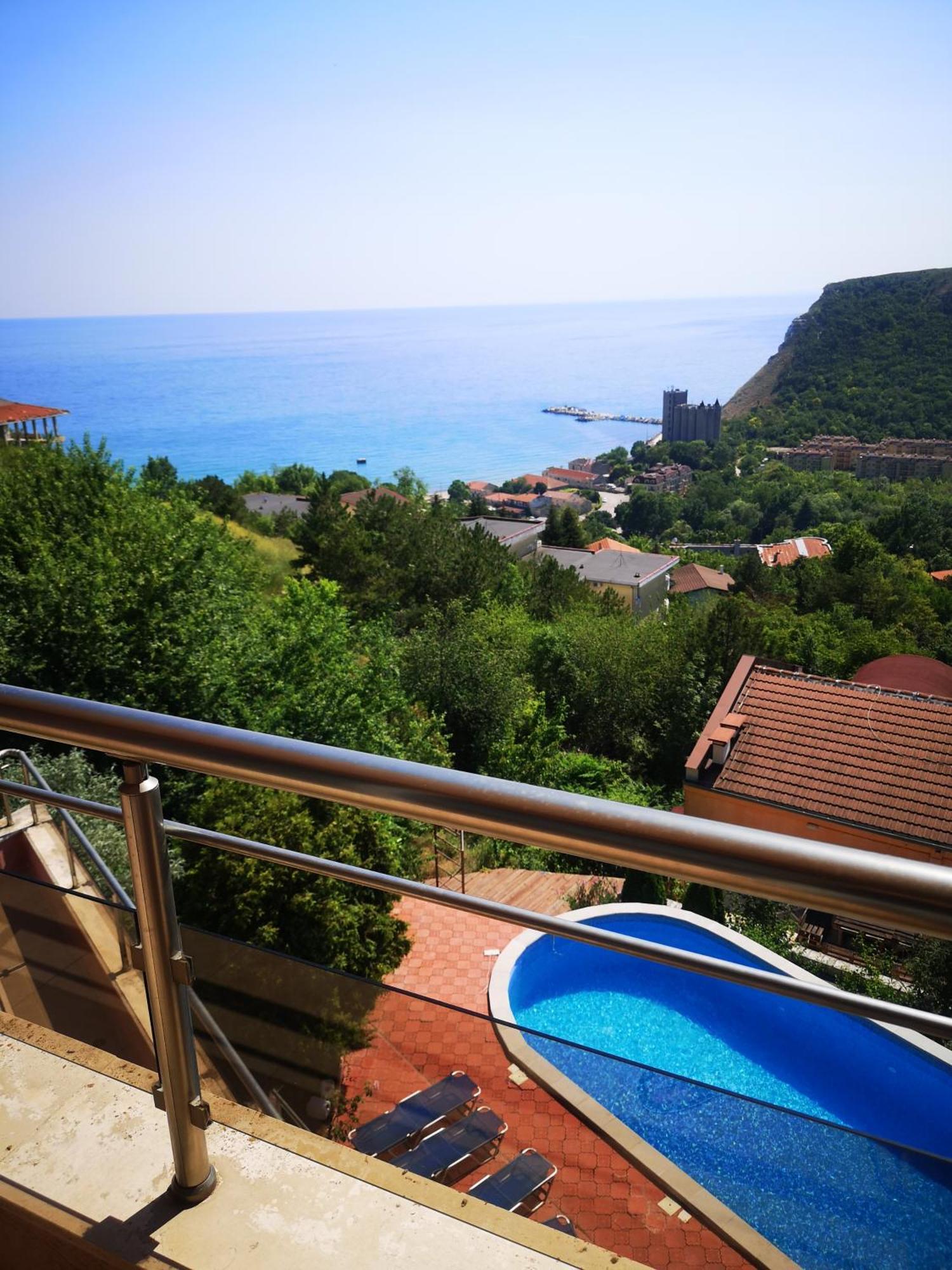 Complex Karia III Apartment Kavarna Exterior photo