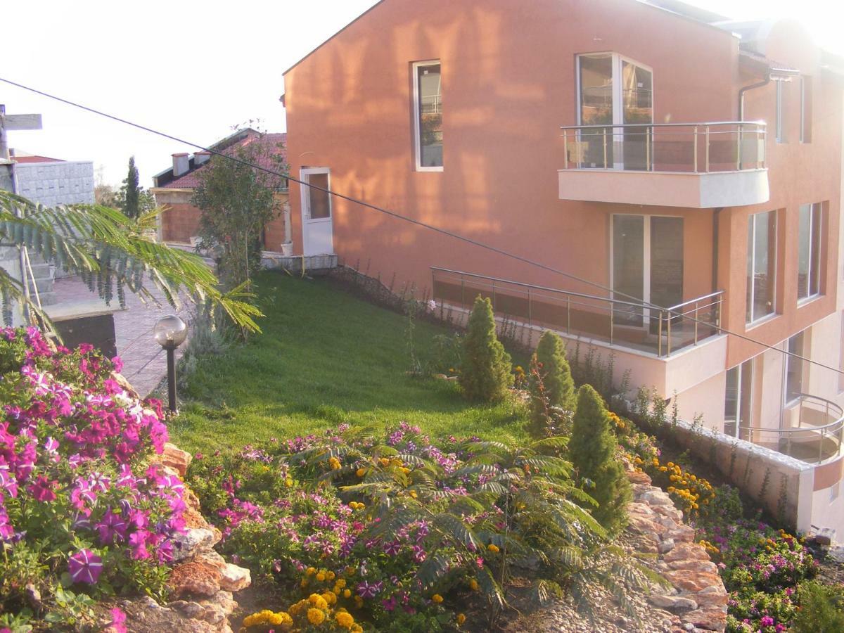 Complex Karia III Apartment Kavarna Exterior photo